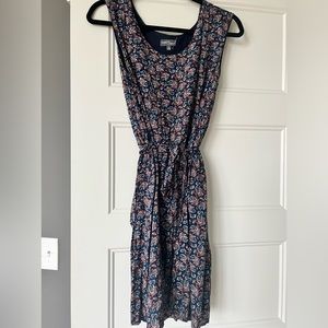 Market & Spruce sleeveless dress with tie waist.